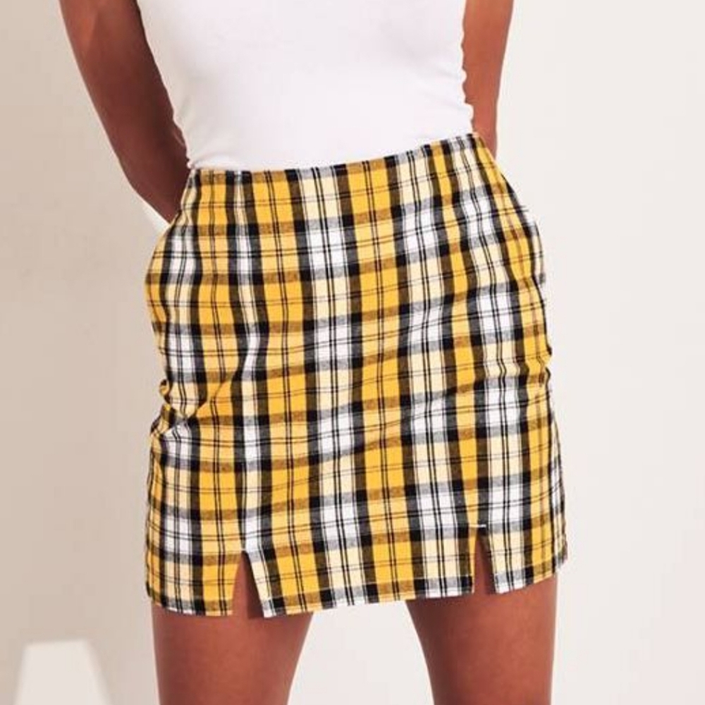 Hollister - Ultra High-Rise Yellow Plaid Skirt (with Pockets)